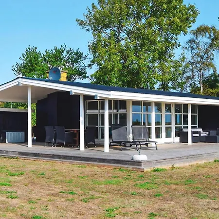 Nyaraló Only 50 Meters To The